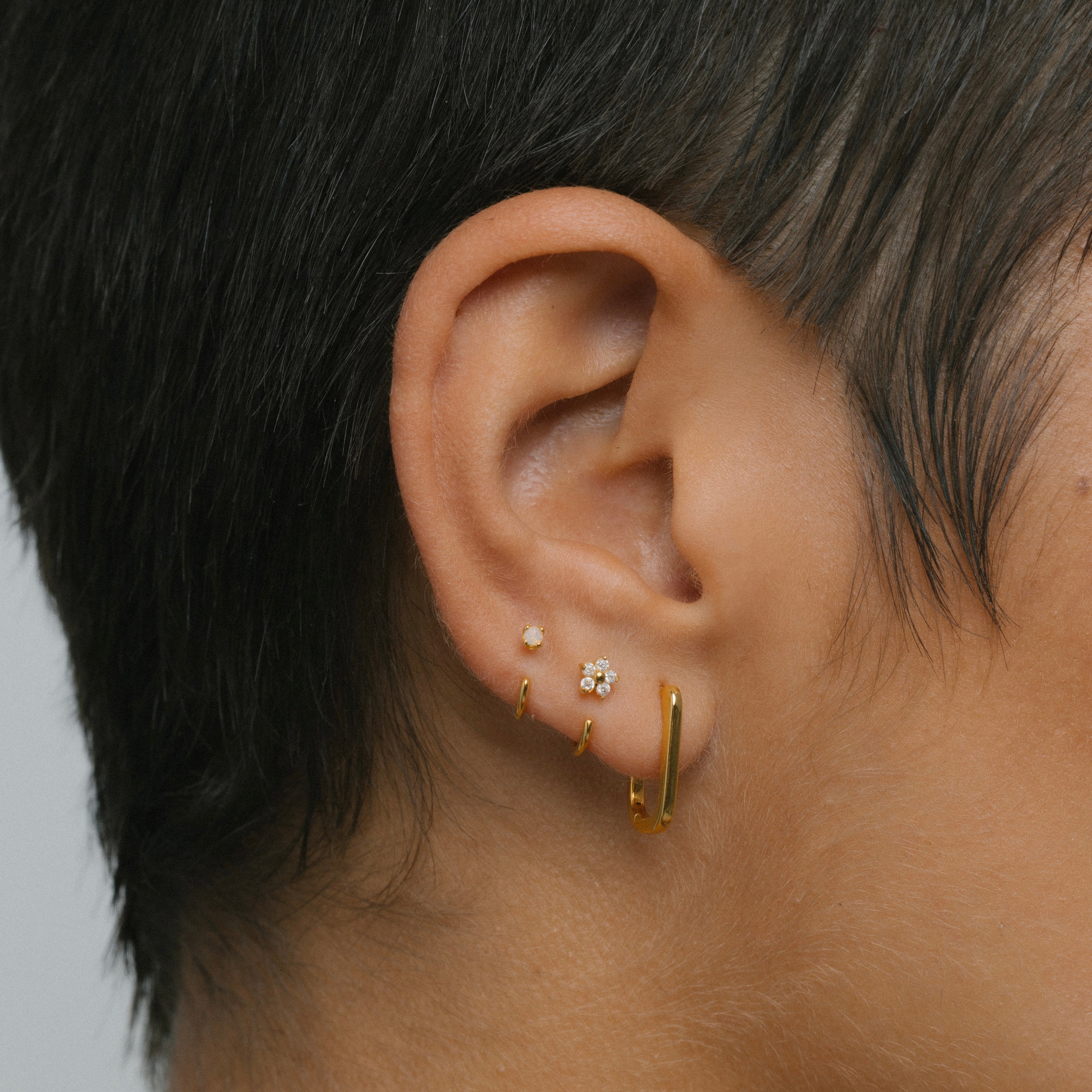 Lock Medium Hoops