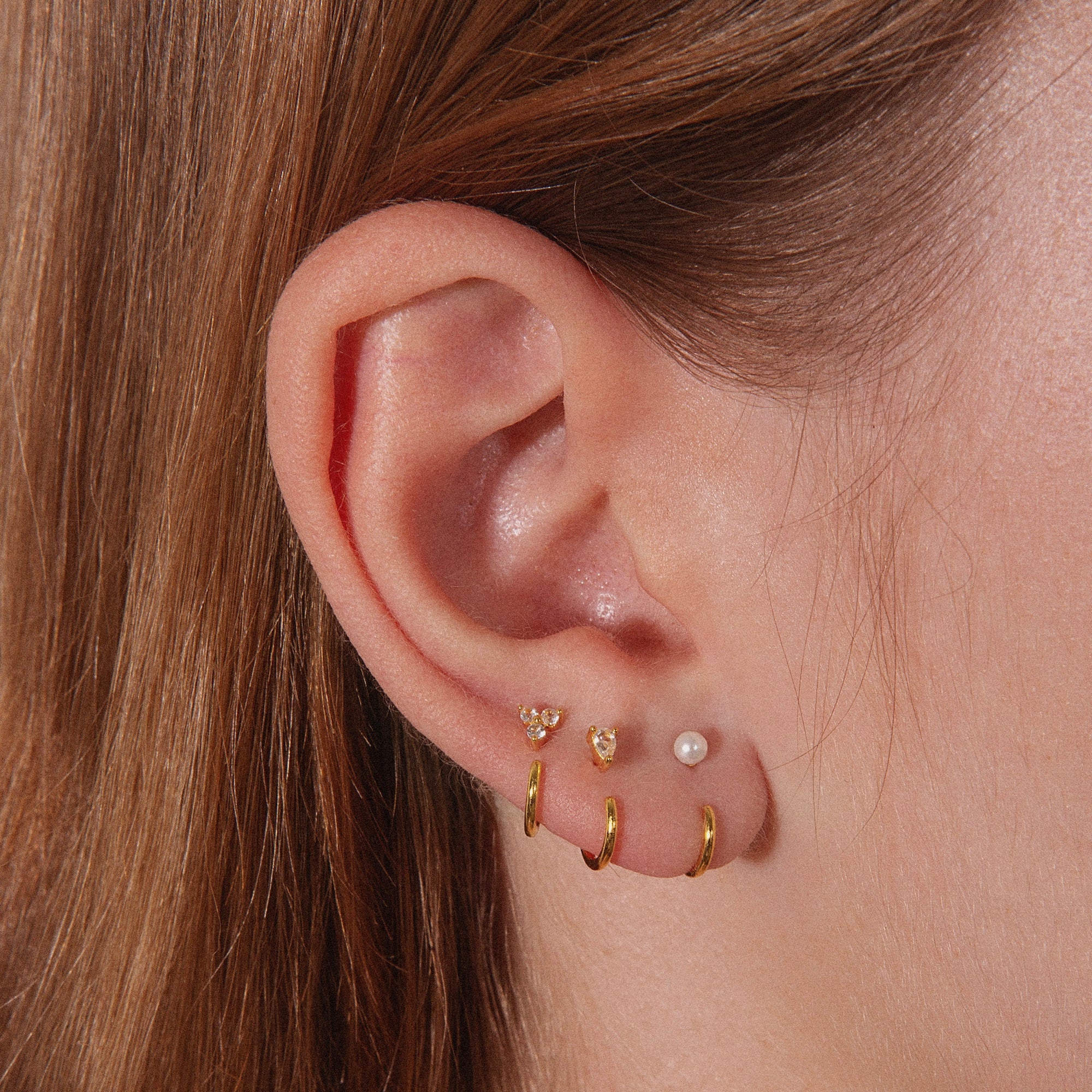 Stay Close Pearl Hoops Set - ARDANT