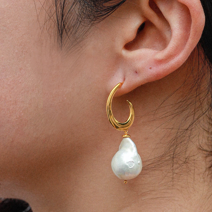Serendipity Pearl Earrings
